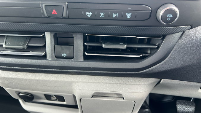 Ford Transit Custom 320 L2 Petrol Fwd 2.5 PHEV 232ps H1 Van Limited Auto - Image 28